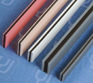 O link de precisão: decifrando a tecnologia de conectores de borracha condutiva em módulos de display LCM